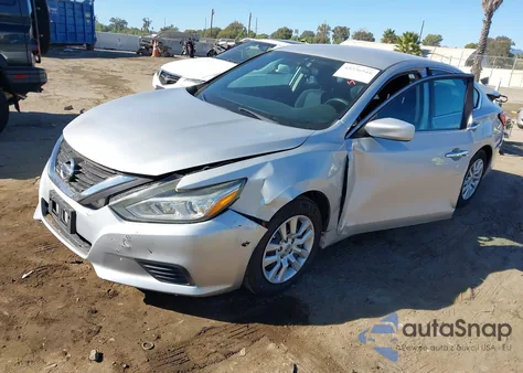 2016 Nissan Altima 2.5/2.5 S/2.5 Sl/2.5 Sr/2.5 Sv z USA, uszkodzony, nr VIN 1N4AL3AP3GC258519